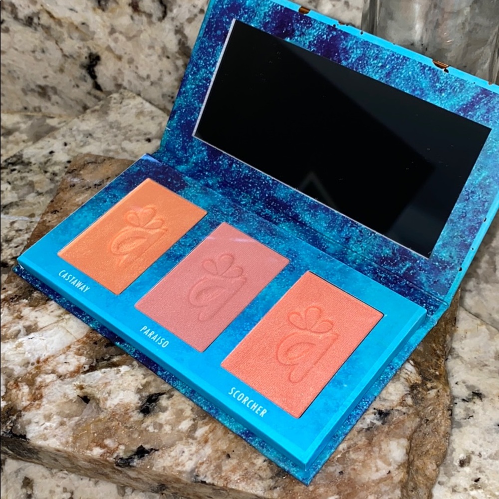 ALamar Cosmetics blush trio 🌸🌺🌹